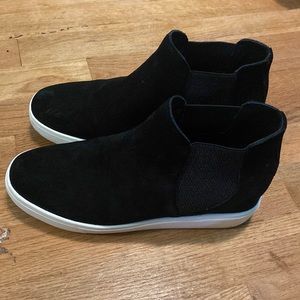 Steve Madden Back High top Sultan sneaker size 8